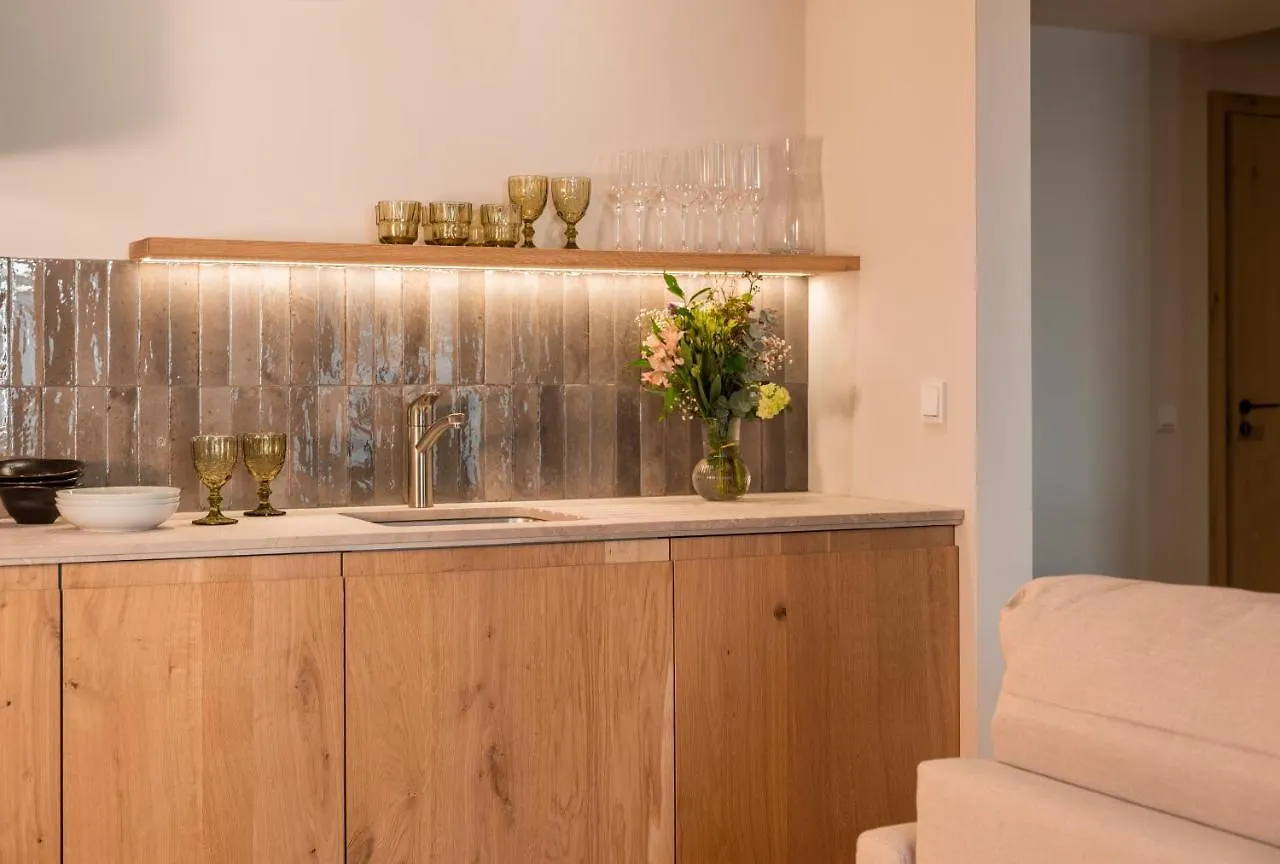 Can Veri Suites Soller